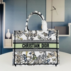 Dior Shopping Bags